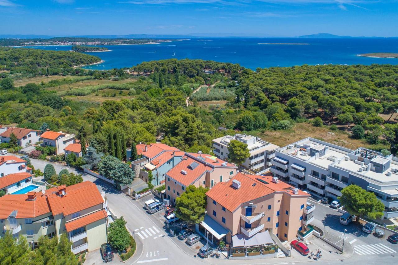 Apartment Sea Premantura Exterior foto